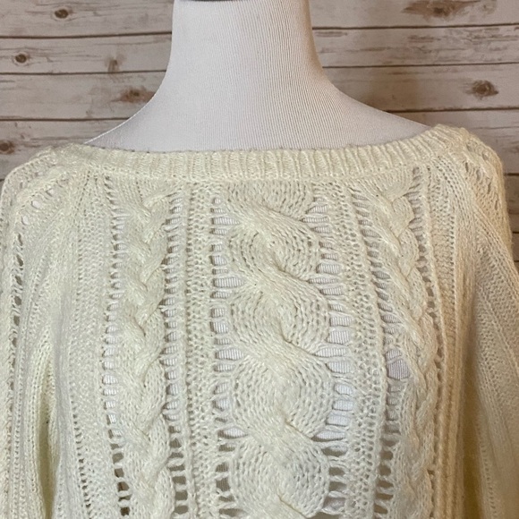 Juicy Couture cream cable-knit pullover sweater - Picture 2 of 7